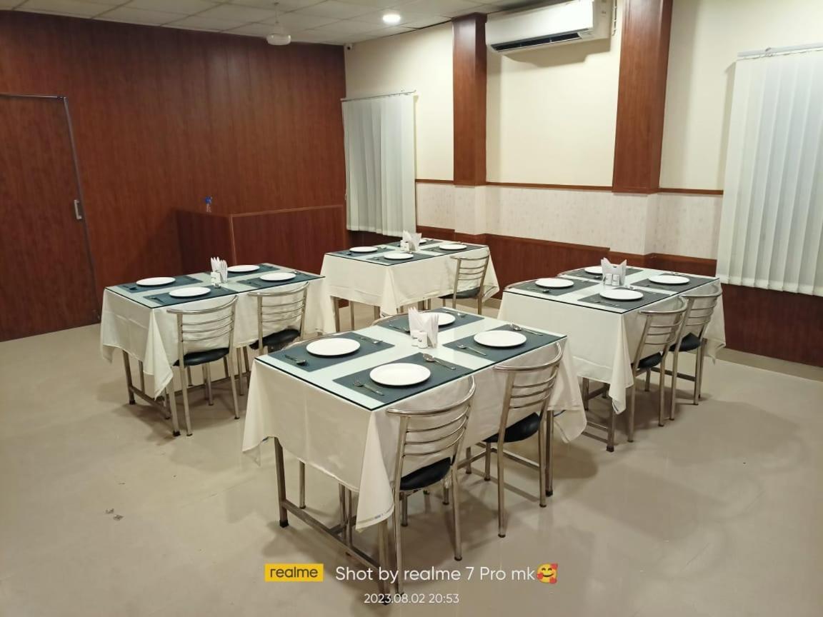 Hotel Jaysha Guwahati Buitenkant foto