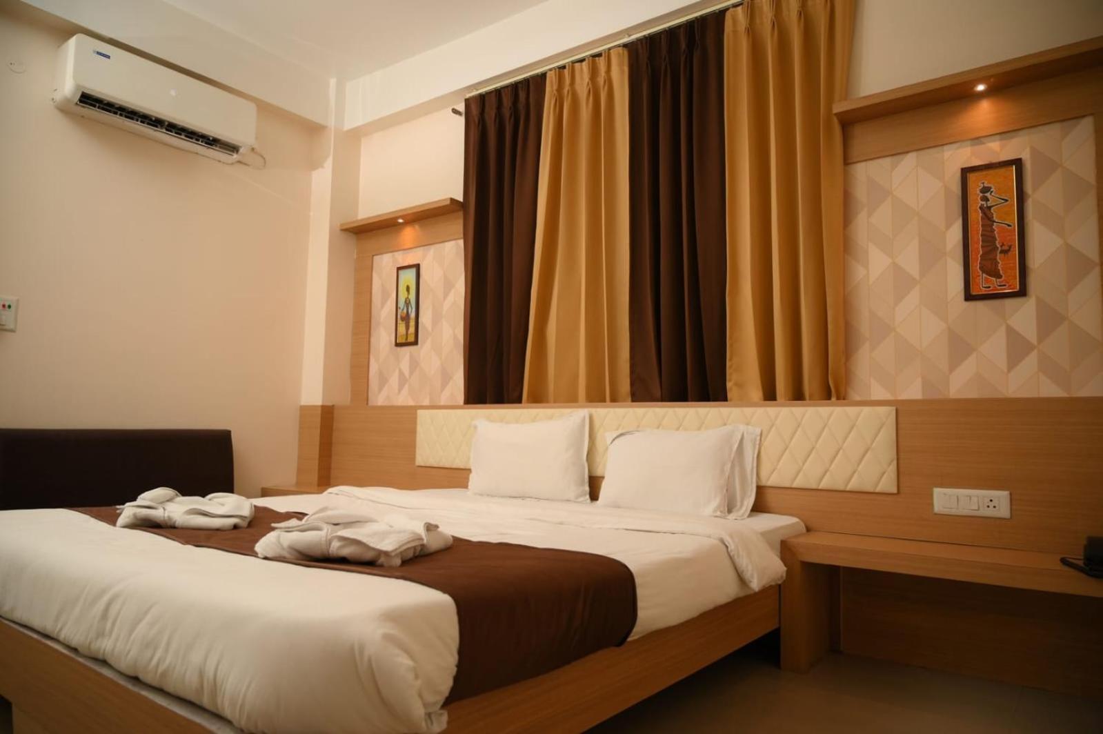Hotel Jaysha Guwahati Buitenkant foto